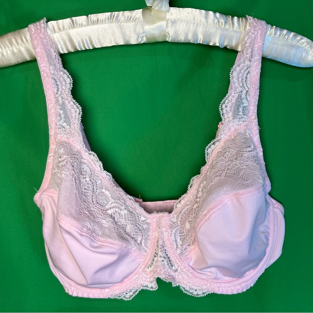 Light pink bra, size 36B, brand new, never used